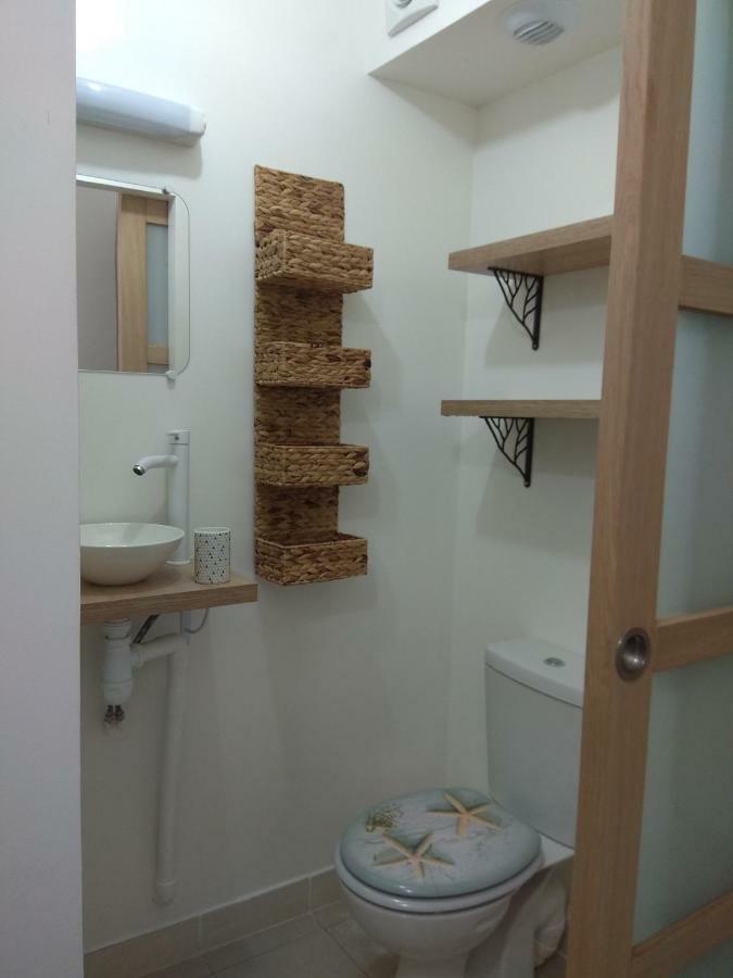 Chic Studio Near Paris Apartment แซงต์-เดอนี ภายนอก รูปภาพ