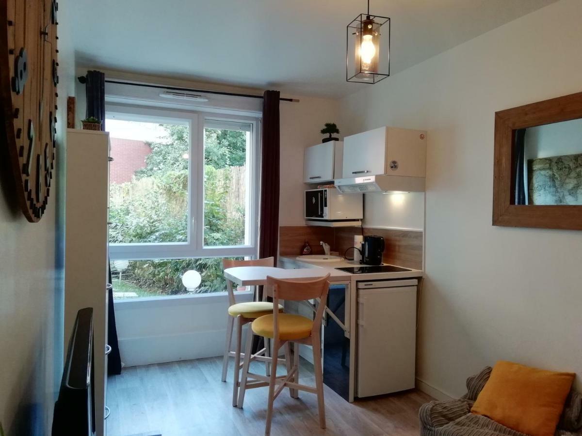 Chic Studio Near Paris Apartment แซงต์-เดอนี ภายนอก รูปภาพ