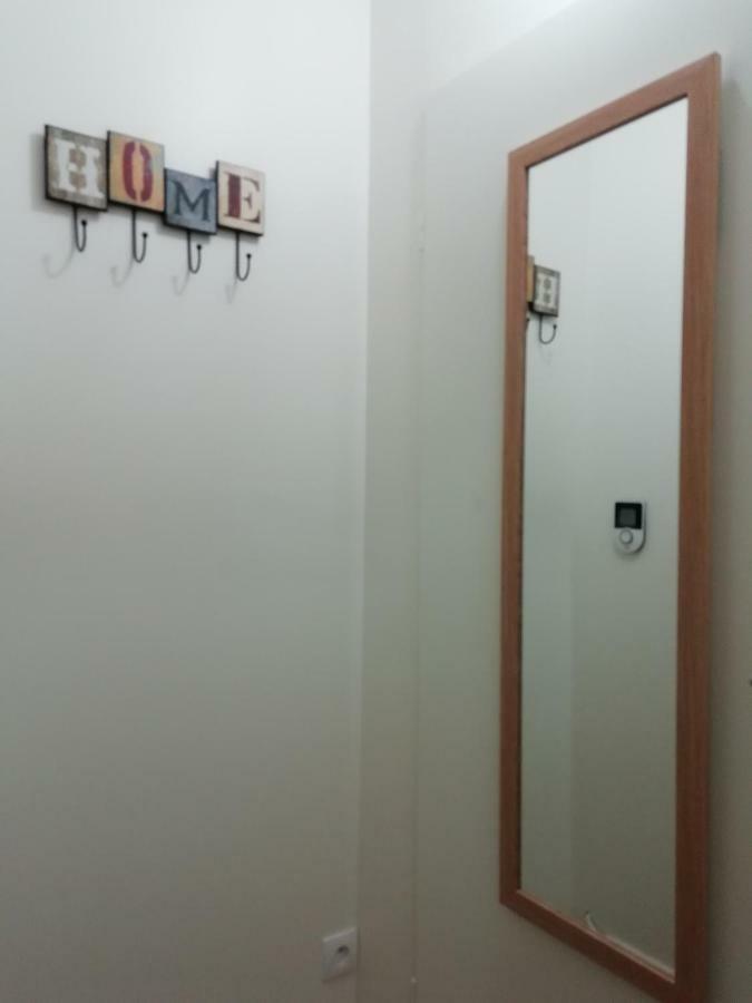 Chic Studio Near Paris Apartment แซงต์-เดอนี ภายนอก รูปภาพ